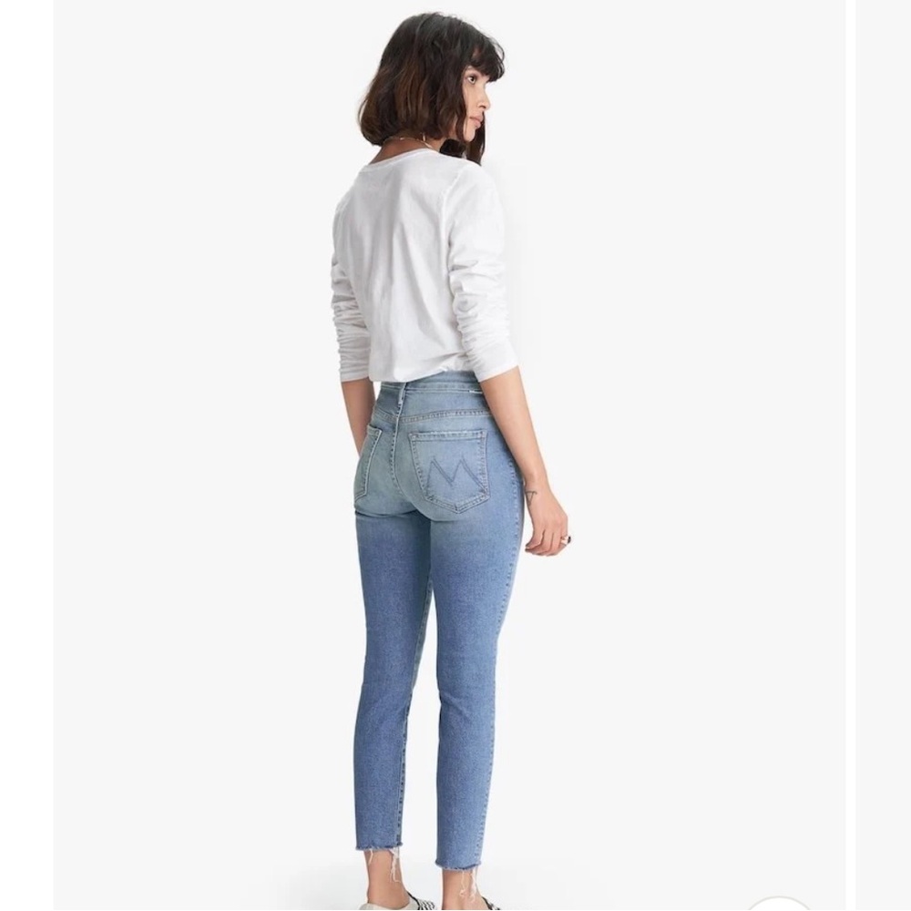 MOTHER High Waisted Looker Ankle Fray Shoot To Thrill 26